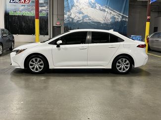 Used 2020 Toyota Corolla LE video 2