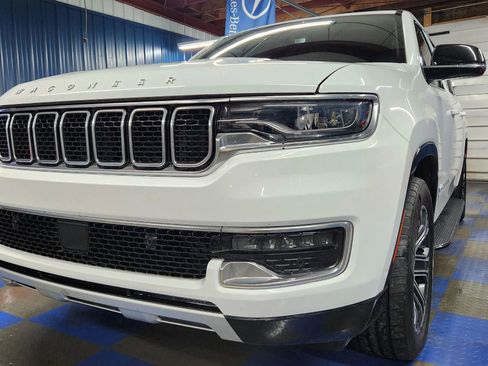 Used 2023 Jeep Wagoneer L Series II image 85