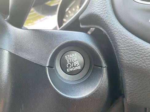 Used 2021 Jeep Compass Latitude w/ Sun and Sound Group FWD image 18
