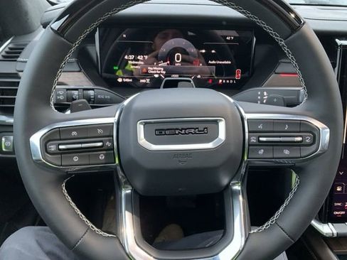 New 2026 GMC Acadia Denali Ultimate image 15