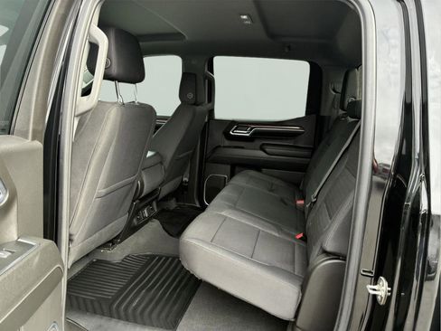 Used 2023 Chevrolet Silverado 1500 LT AWD/4WD image 16