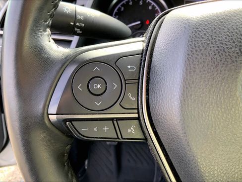 Used 2022 Toyota Camry SE image 21