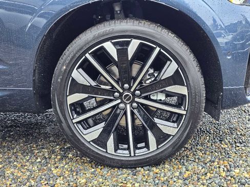 New 2026 Volvo XC60 B5 Ultra w/ Protection Package Premier AWD/4WD image 9