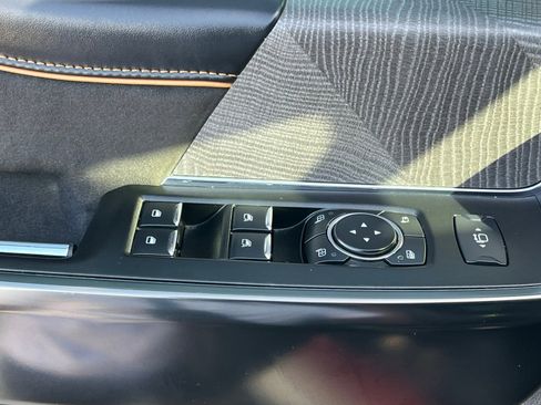 Used 2024 Ford F250 Platinum image 25