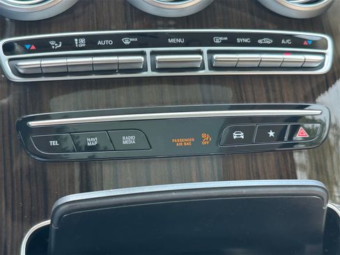 Used 2020 Mercedes-Benz GLC 300 4MATIC image 18