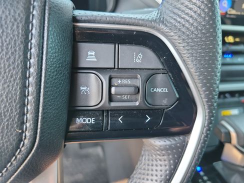 Used 2024 Toyota Tundra Platinum AWD/4WD image 22
