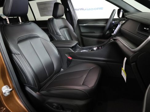 New 2026 Jeep Grand Cherokee L Limited AWD/4WD image 21