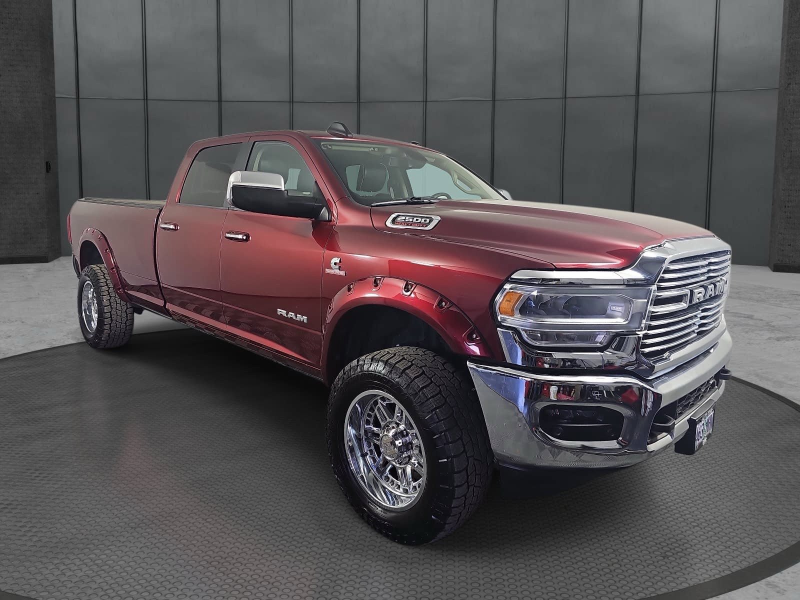 Used 2019 RAM 2500 Laramie AWD/4WD image 1