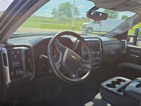 Used 2019 Chevrolet Silverado 1500 LT w/ All Star Edition AWD/4WD image 18