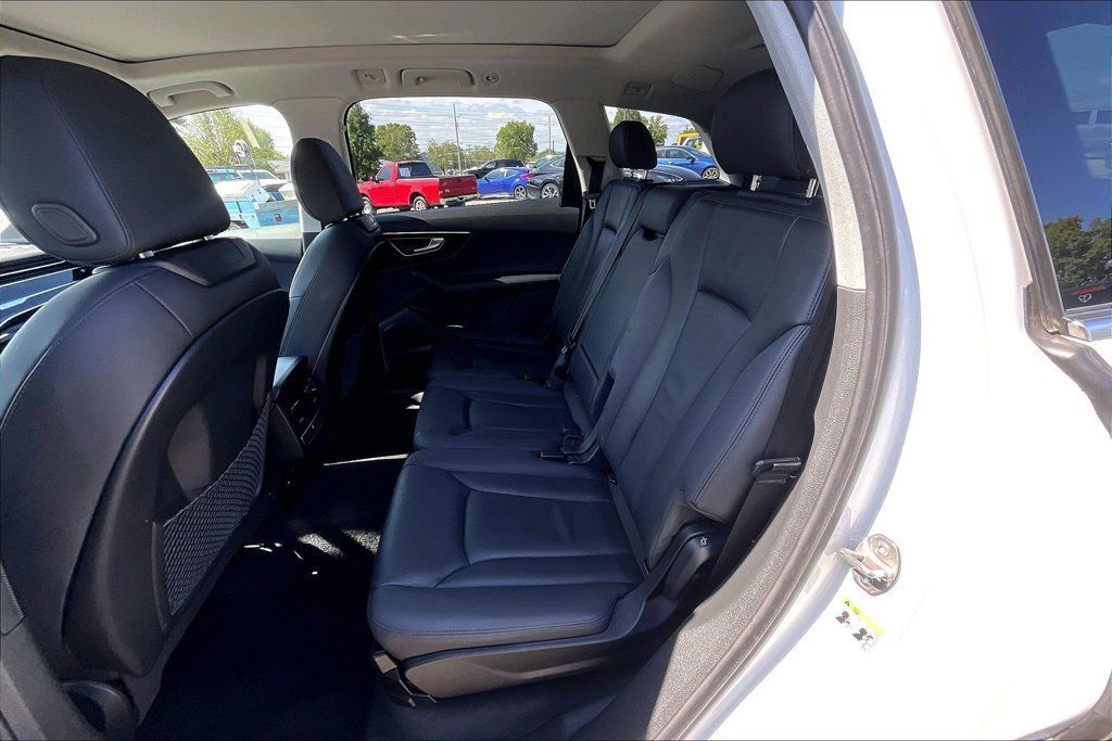 Used 2023 Audi Q7 3.0T Premium Plus AWD/4WD image 23