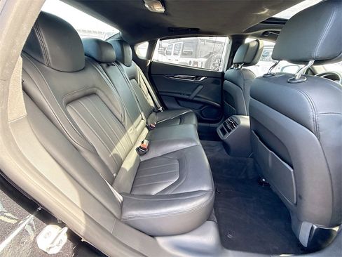 Used 2022 Maserati Quattroporte GT image 31