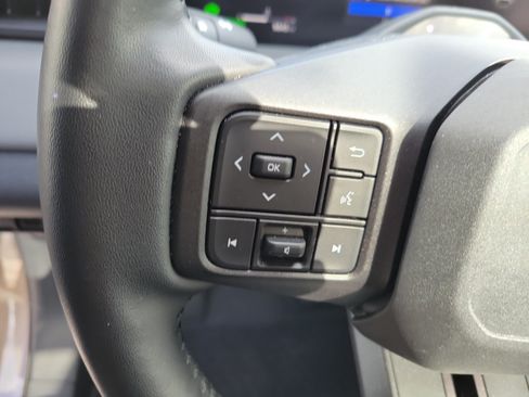 Used 2026 Toyota RAV4 Limited AWD/4WD image 28