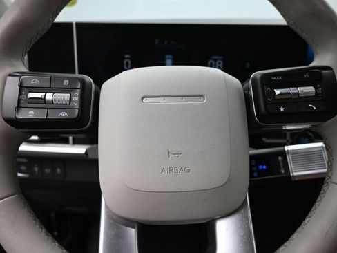 Used 2025 Hyundai Santa Fe SEL AWD/4WD image 12
