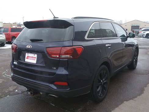 Used 2019 Kia Sorento S image 5
