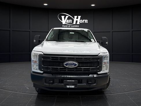 Used 2025 Ford F350 XL w/ XL Off-Road Package AWD/4WD image 2