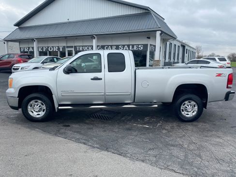 Used 2010 GMC Sierra 2500 SLE w/ SLE Preferred Package image 6