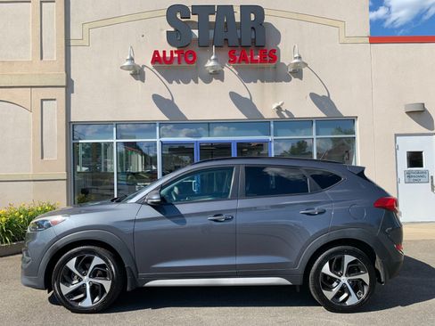 Used 2017 Hyundai Tucson Value AWD/4WD image 4