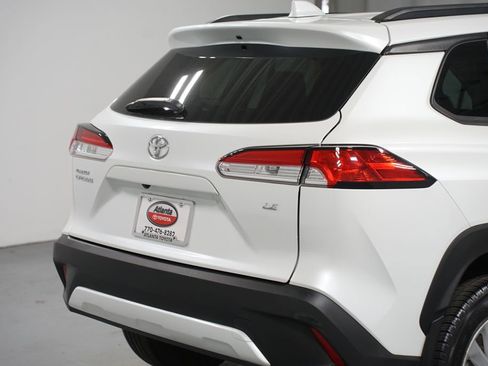 Certified 2024 Toyota Corolla Cross LE image 9