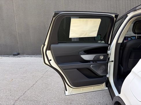 New 2026 Lincoln Nautilus Reserve AWD/4WD image 22