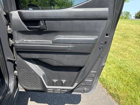 Used 2024 Toyota Tacoma SR5 AWD/4WD image 16