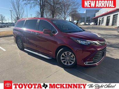 Used 2021 Toyota Sienna XLE