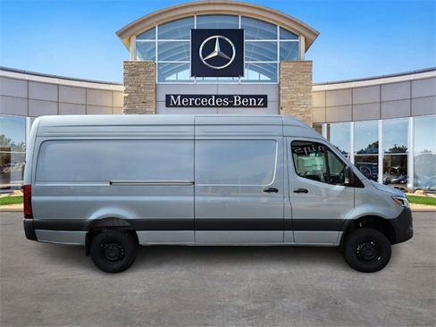 New 2025 Mercedes-Benz Sprinter 2500 image 5