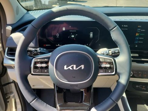 New 2026 Kia Carnival SX Prestige FWD image 16
