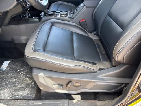 New 2025 Ford Bronco Outer Banks image 13