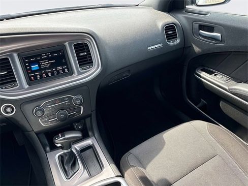 Used 2022 Dodge Charger SXT image 13