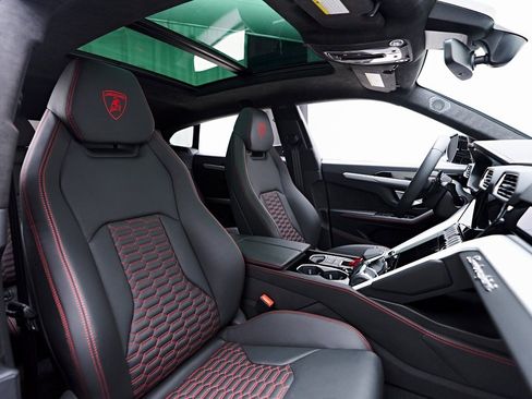 Used 2022 Lamborghini Urus image 48