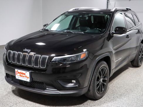 Used 2021 Jeep Cherokee Latitude Plus FWD image 30