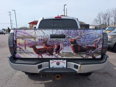 Used 2012 Toyota Tacoma 4x4 Double Cab w/ TRD Sport Pkg image 5