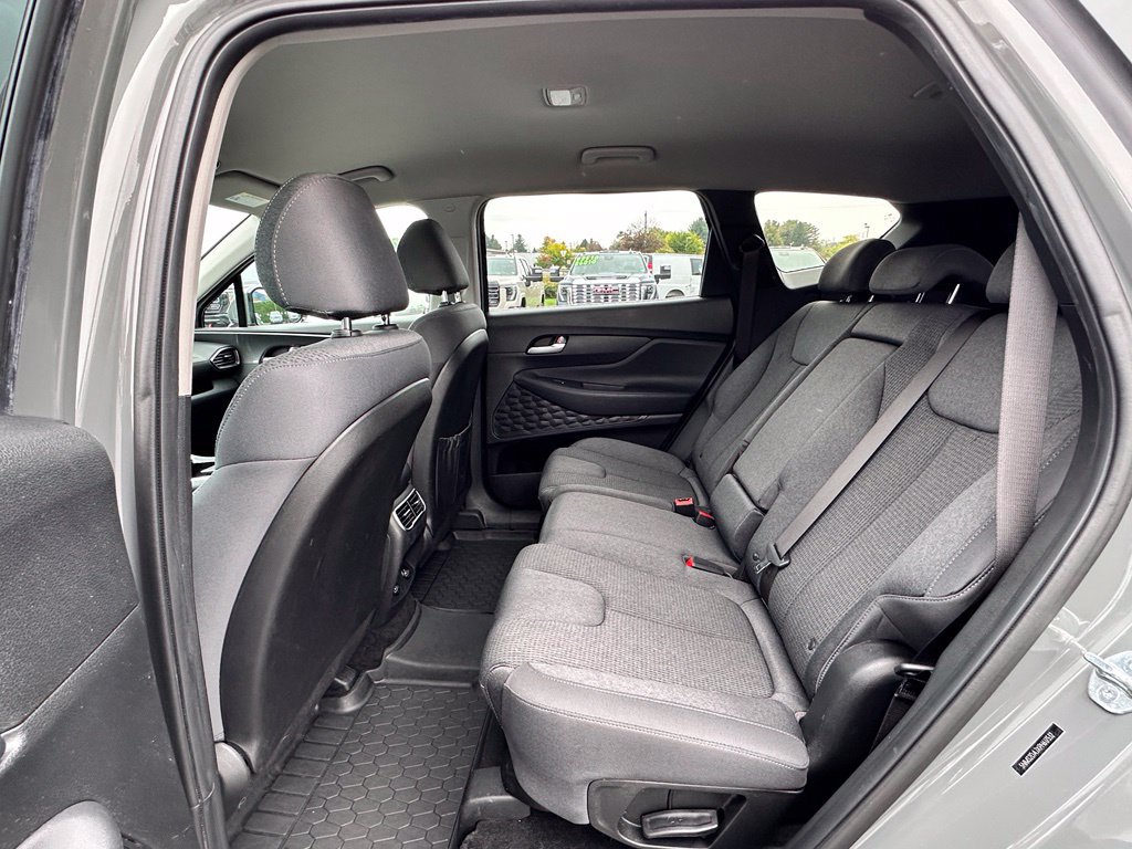 Used 2023 Hyundai Santa Fe SEL w/ Winter Weather Package AWD/4WD image 24