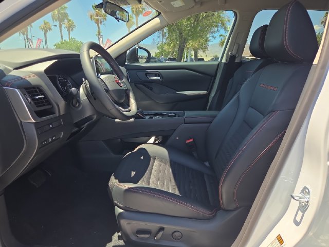 Used 2026 Nissan Rogue SV AWD/4WD image 11