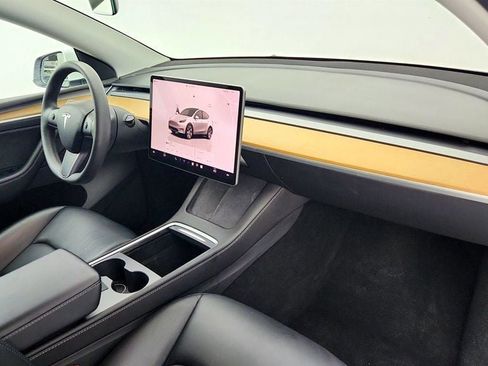 Used 2023 Tesla Model Y AWD image 29