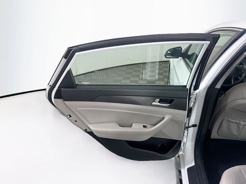 Used 2016 Hyundai Sonata Sport FWD image 25