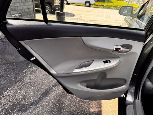 Used 2011 Toyota Corolla LE FWD image 15