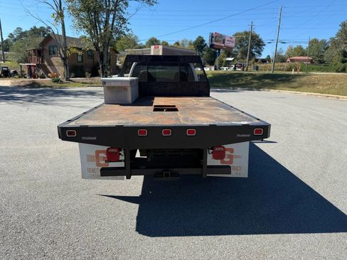 Used 2006 Ford F450 165  W.B. 2D image 6