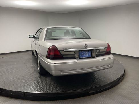 Used 2010 Mercury Grand Marquis LS RWD image 5
