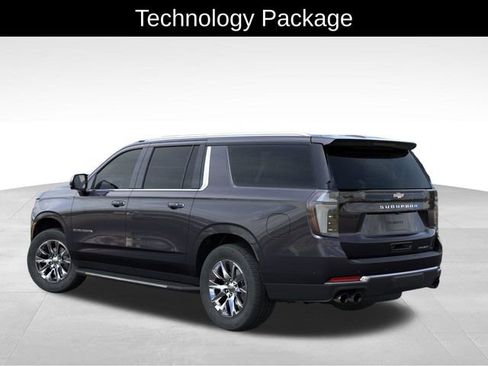 New 2025 Chevrolet Suburban Premier image 4