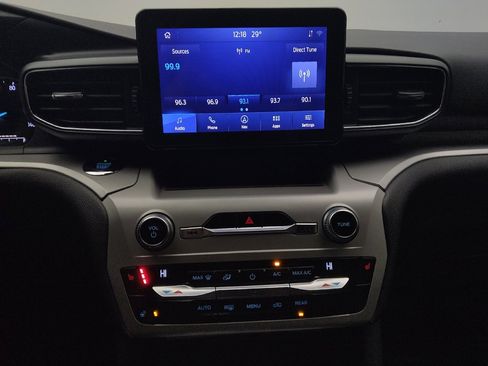 Used 2020 Ford Explorer XLT w/ Equipment Group 202A image 25