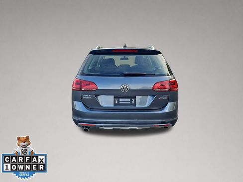 Used 2017 Volkswagen Golf Alltrack SE AWD/4WD image 5