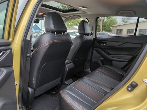 Used 2021 Subaru Crosstrek 2.5i Limited w/ Moonroof Package 2 AWD/4WD image 16