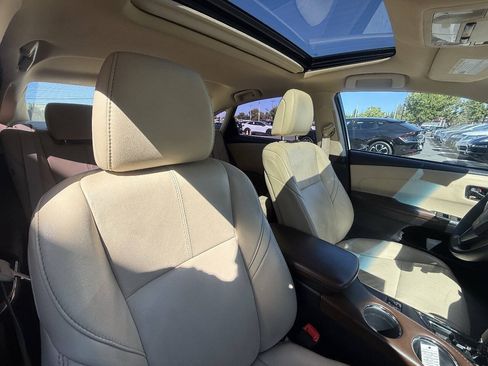 Used 2013 Toyota Avalon XLE Premium FWD image 21