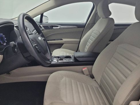 Used 2018 Ford Fusion SE FWD image 17