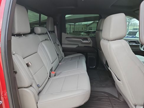 Certified 2024 GMC Sierra 1500 SLT image 27