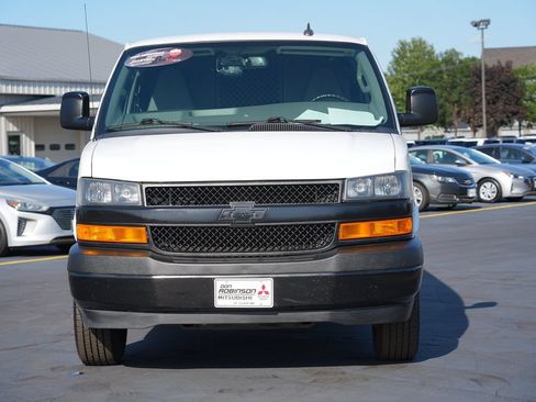 Used 2020 Chevrolet Express 3500 w/ Driver Convenience Package RWD image 8