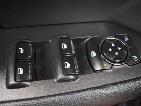 Used 2022 Ford Expedition XLT image 28