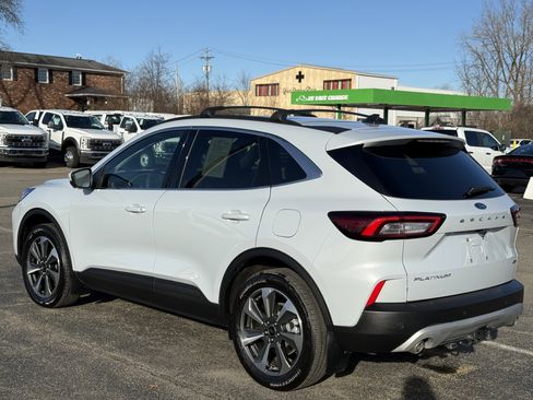 Certified 2025 Ford Escape Platinum w/ Premium Technology Package image 4