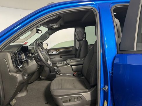 Used 2024 Chevrolet Silverado 1500 RST image 17